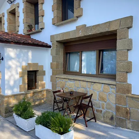 Con Jardin Y Parking Privado Apartment