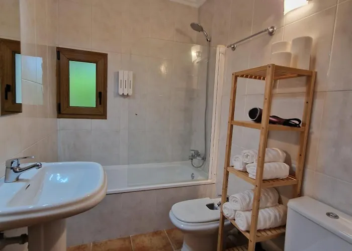 Familiar Con Jardin Y Parking Privado Apartment